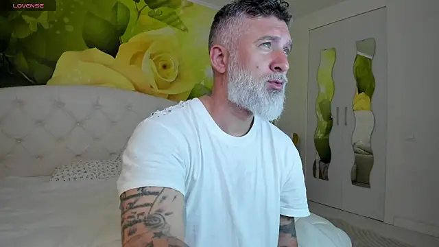 Snapshot of BlowMyXXL chatting on 03-22-26, 07:34 BlowMyXXL online show from 03-22-26, 07:34