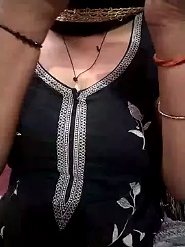 Cute nidhi online show from 12-29-24, 03:11