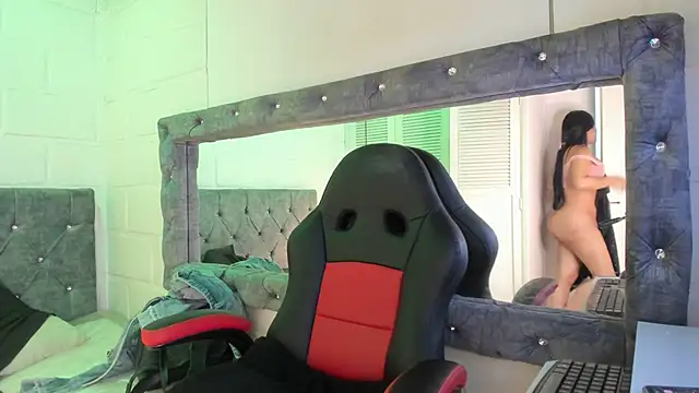 sarajhonson dl online show from 02-25-25, 05:25