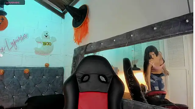 sarajhonson dl online show from 10-16-25, 05:14