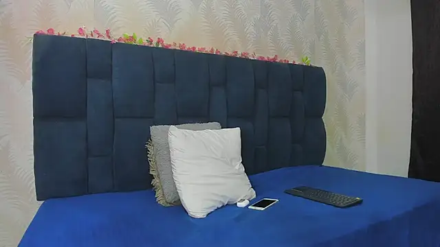 Ammy Connor1 online show from 04-13-26, 08:58