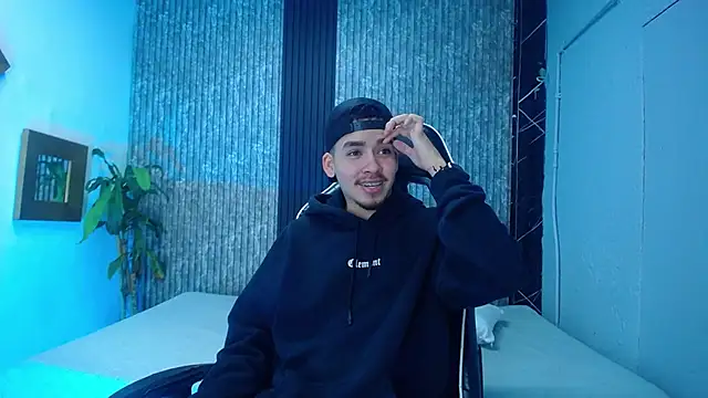 Snapshot of Mike_0233_ chatting on 02-04-26, 03:56 Mike 0233 online show from 02-04-26, 03:56