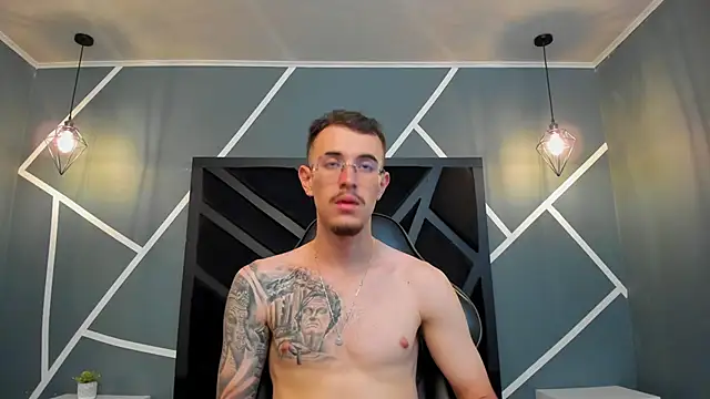 CodyWalkerR online show from 09-26-25, 05:28