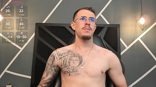 CodyWalkerR online show from 10-04-25, 05:22