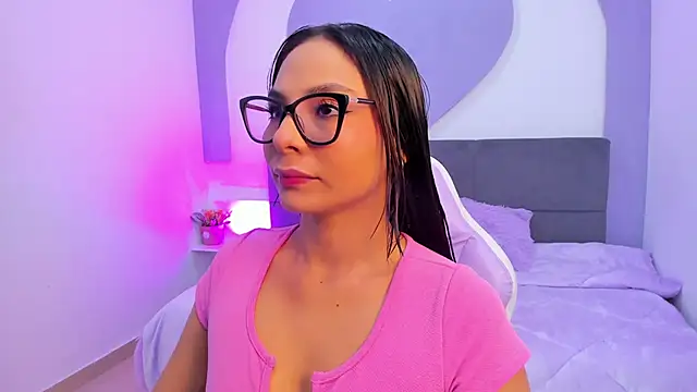 Snapshot of amira_cute2 chatting on 06-21-26, 10:07 amira cute2 online show from 06-21-26, 10:07