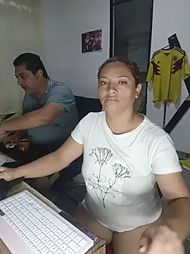 hotandfierylatinos2023 online show from 07-08-26, 10:09
