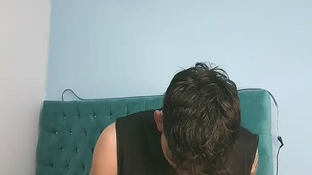  Thomas hot  online show from 04-22-26, 05:32