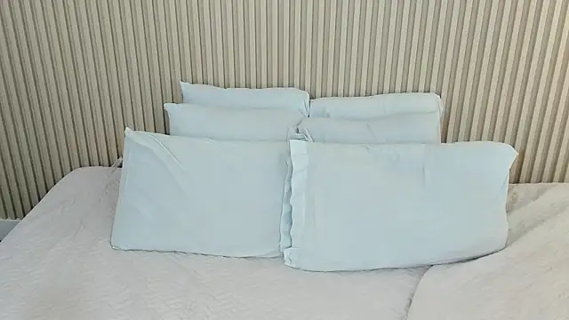 charlottebrowns  online show from 05-17-26, 04:25