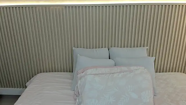 charlottebrowns  online show from 05-21-26, 12:12