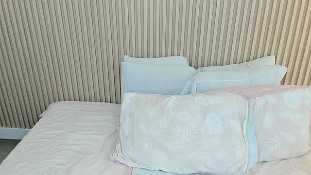charlottebrowns  online show from 05-31-26, 05:09