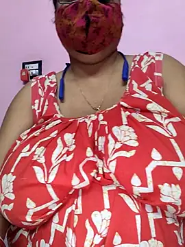 Snapshot of Kayra_34 chatting on 04-24-26, 05:37 Kayra 34 online show from 04-24-26, 05:37