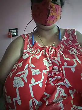 Snapshot of Kayra_34 chatting on 05-26-26, 06:42 Kayra 34 online show from 05-26-26, 06:42