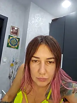 Snapshot of BlueXOwl chatting on 10-13-25, 04:07 BlueXOwl online show from 10-13-25, 04:07