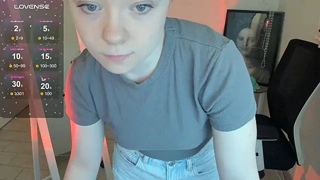 Florence meow online show from 04-08-26, 06:24