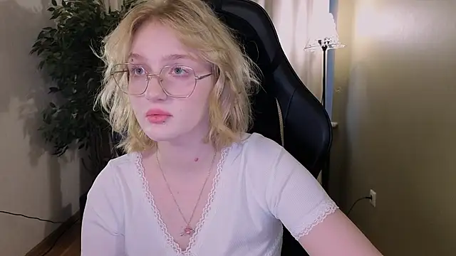 ELLIEJAY online show from 03-06-26, 05:15