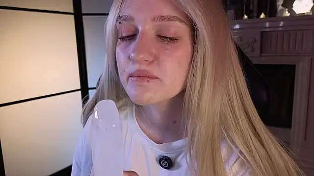 ELLIEJAY online show from 06-06-26, 05:45