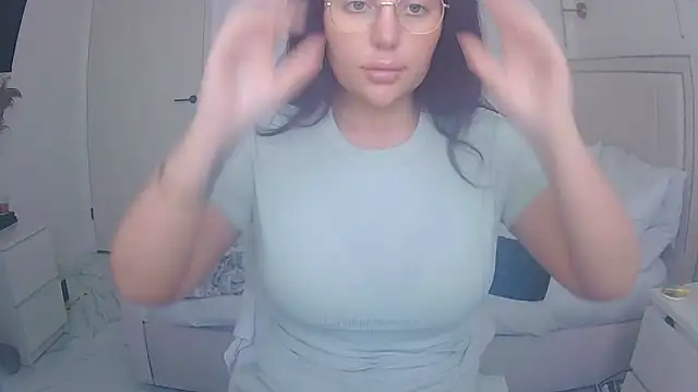 magical mia online show from 04-27-26, 10:13