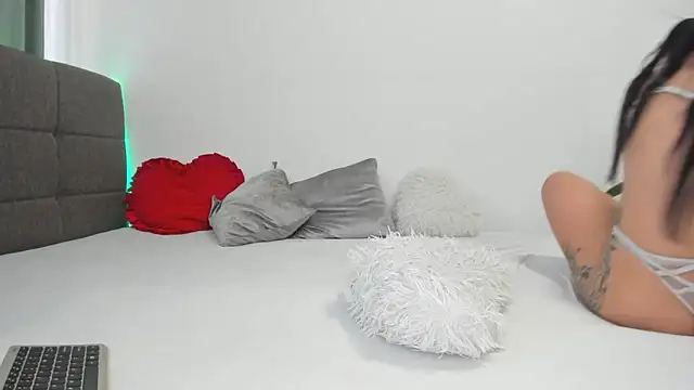 AlenaBay online show from 05-18-26, 09:26