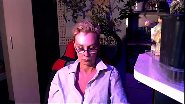 HelgaHimmell online show from 06-11-26, 09:24
