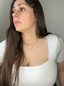 Snapshot of Loella-Rose chatting on 04-13-26, 07:14 Loella-Rose online show from 04-13-26, 07:14