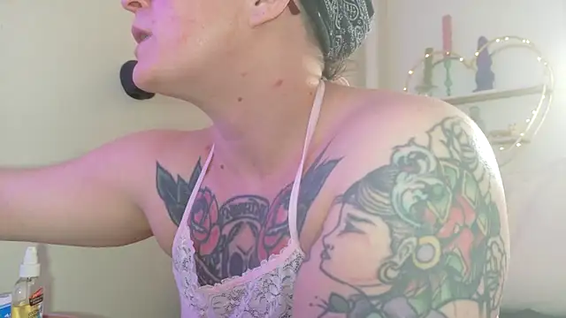 quinnmariexo online show from 03-27-26, 07:46