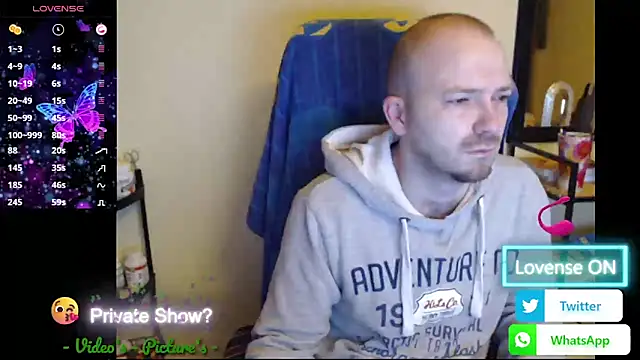 Snapshot of RealManHaveHairy chatting on 03-26-26, 03:23 RealManHaveHairy online show from 03-26-26, 03:23