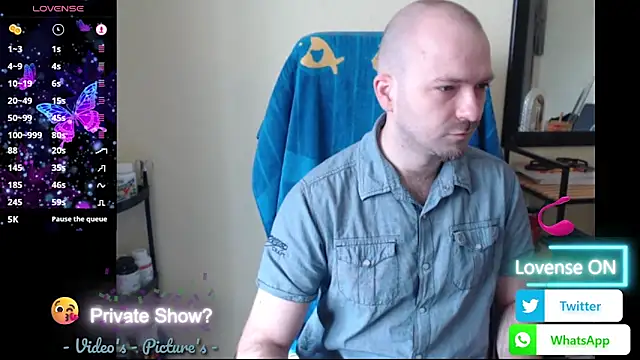 Snapshot of RealManHaveHairy chatting on 04-09-26, 06:19 RealManHaveHairy online show from 04-09-26, 06:19