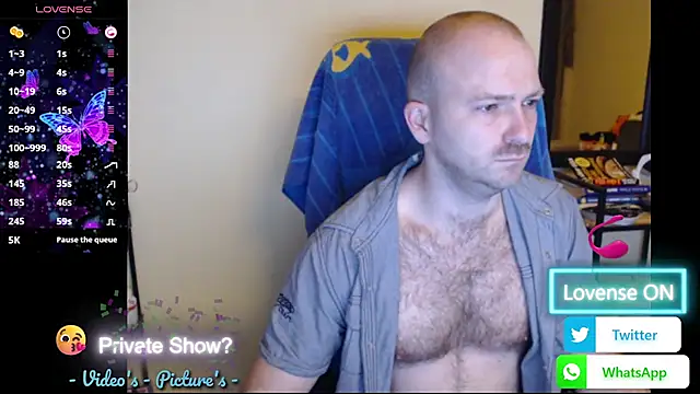Snapshot of RealManHaveHairy chatting on 04-17-26, 06:00 RealManHaveHairy online show from 04-17-26, 06:00