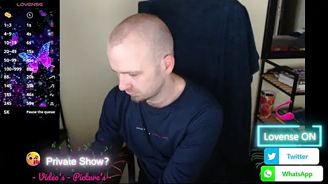 Snapshot of RealManHaveHairy chatting on 05-21-26, 05:42 RealManHaveHairy online show from 05-21-26, 05:42