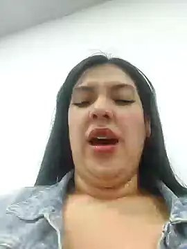 Sophie-hatter online show from 01-24-25, 09:15