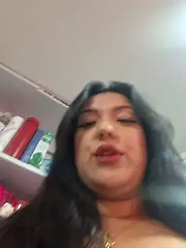 Snapshot of Sophie-hatter chatting on 06-04-26, 03:18 Sophie-hatter online show from 06-04-26, 03:18