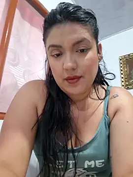 Snapshot of Sophie-hatter chatting on 06-14-26, 02:46 Sophie-hatter online show from 06-14-26, 02:46