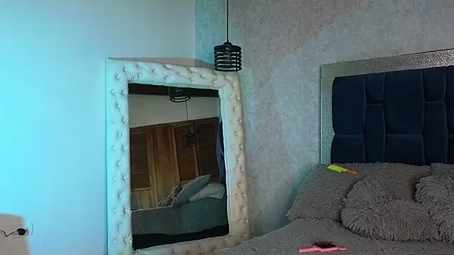 Snapshot of SaraWilliamss_ chatting on 12-05-24, 01:06 SaraWilliamss online show from 12-05-24, 01:06