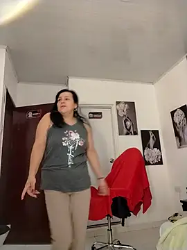 Natasha milf   online show from 05-16-26, 12:59