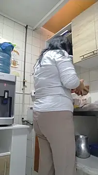 Natasha milf   online show from 06-27-26, 04:01