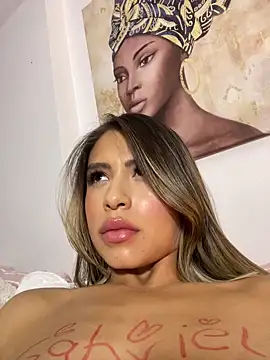 Snapshot of _laura_02 chatting on 01-31-25, 10:31 laura 02 online show from 01-31-25, 10:31