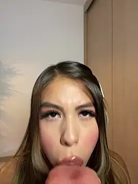 Snapshot of _laura_02 chatting on 03-01-25, 07:59 laura 02 online show from 03-01-25, 07:59