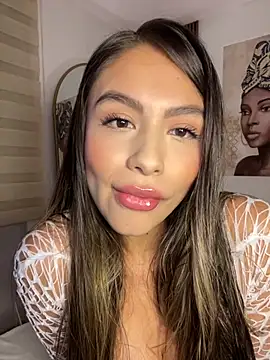 Snapshot of _laura_02 chatting on 09-15-25, 12:21 laura 02 online show from 09-15-25, 12:21