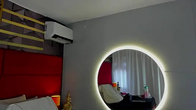Snapshot of hanny_milf chatting on 05-08-26, 12:10 hanny milf online show from 05-08-26, 12:10