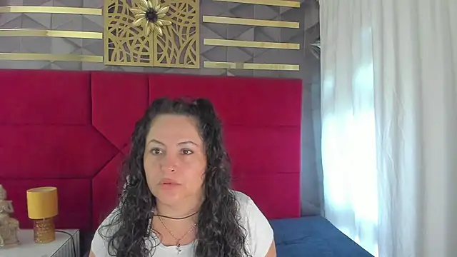 Snapshot of hanny_milf chatting on 06-25-26, 11:48 hanny milf online show from 06-25-26, 11:48
