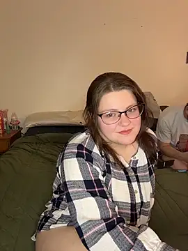 sexybee124 online show from 04-10-26, 04:17