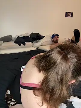 sexybee124 online show from 04-14-26, 03:45