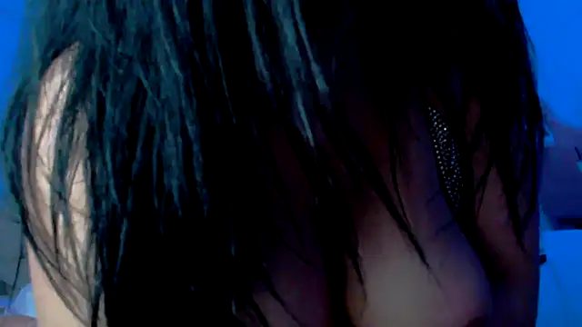 Snapshot of kamila_french chatting on 03-14-25, 09:21 kamila french online show from 03-14-25, 09:21