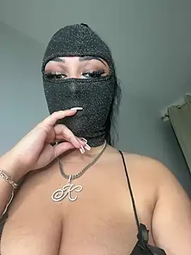 Snapshot of kamila_french chatting on 03-20-25, 10:51 kamila french online show from 03-20-25, 10:51