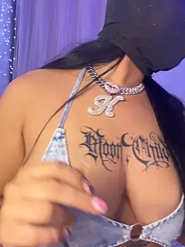 Snapshot of kamila_french chatting on 11-18-25, 08:46 kamila french online show from 11-18-25, 08:46