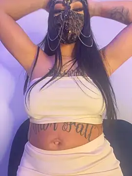 Snapshot of kamila_french chatting on 03-17-26, 10:02 kamila french online show from 03-17-26, 10:02