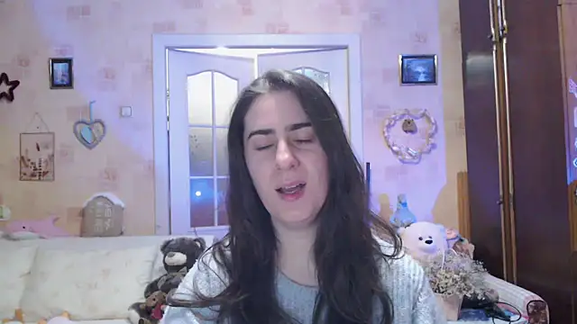 Snapshot of INELIKA chatting on 11-18-25, 08:35 INELIKA online show from 11-18-25, 08:35