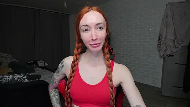 Roxy Silver online show from 11-25-25, 06:41