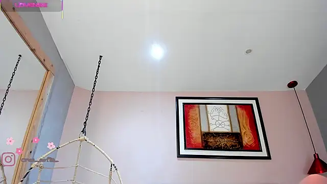 Snapshot of _AlejaCruz_ chatting on 01-18-26, 12:42 AlejaCruz online show from 01-18-26, 12:42