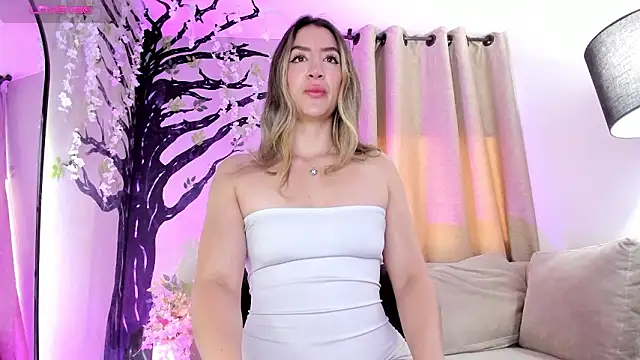 Snapshot of _AlejaCruz_ chatting on 03-01-26, 12:07 AlejaCruz online show from 03-01-26, 12:07